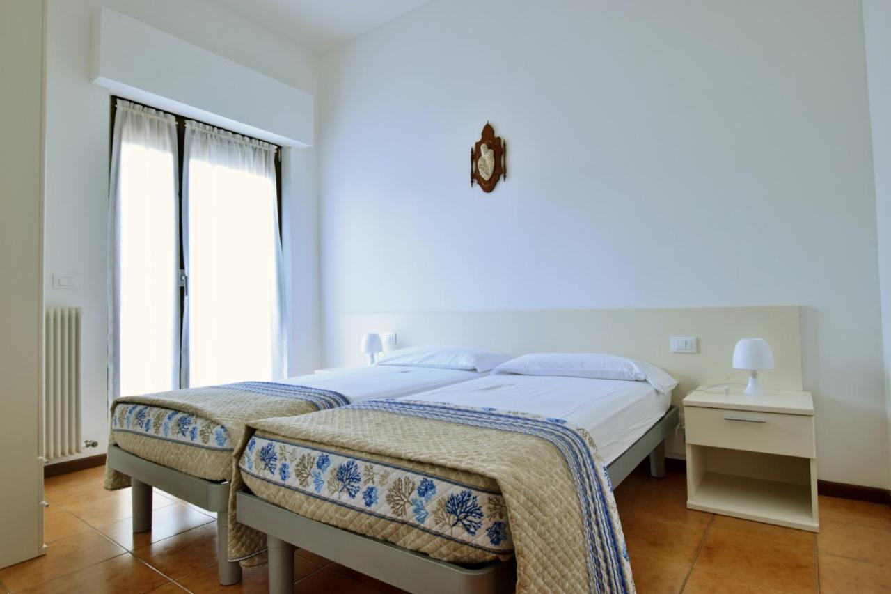 Villa Lory Lignano Sabbiadoro Bagian luar foto