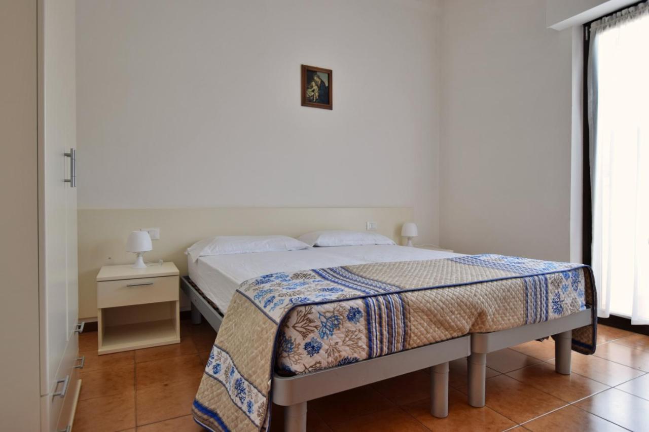 Villa Lory Lignano Sabbiadoro Bagian luar foto