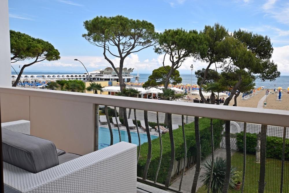 Villa Lory Lignano Sabbiadoro Bagian luar foto